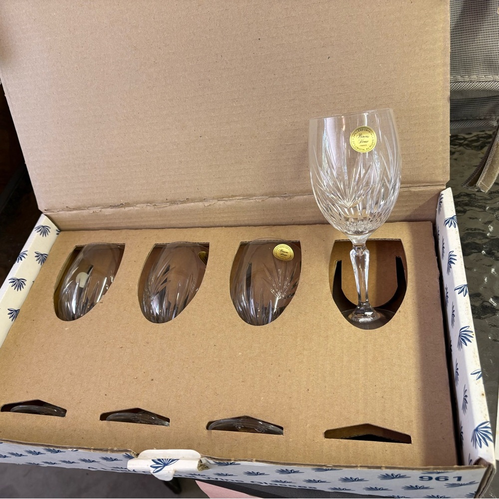 Princess House Vintage Highlights Lead Crystal Wine Glass Set